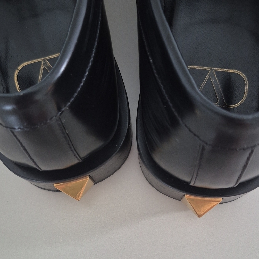 Valentino Garavani Women's Black Leather Loafers with Roman Studs, Size 38 - Picture 15 of 16